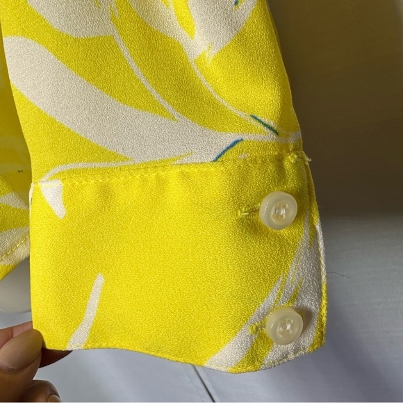 Halogen Yellow Floral Print Blouse V-Neck Button Front Long Sleeve Career Office - Picture 3 of 9